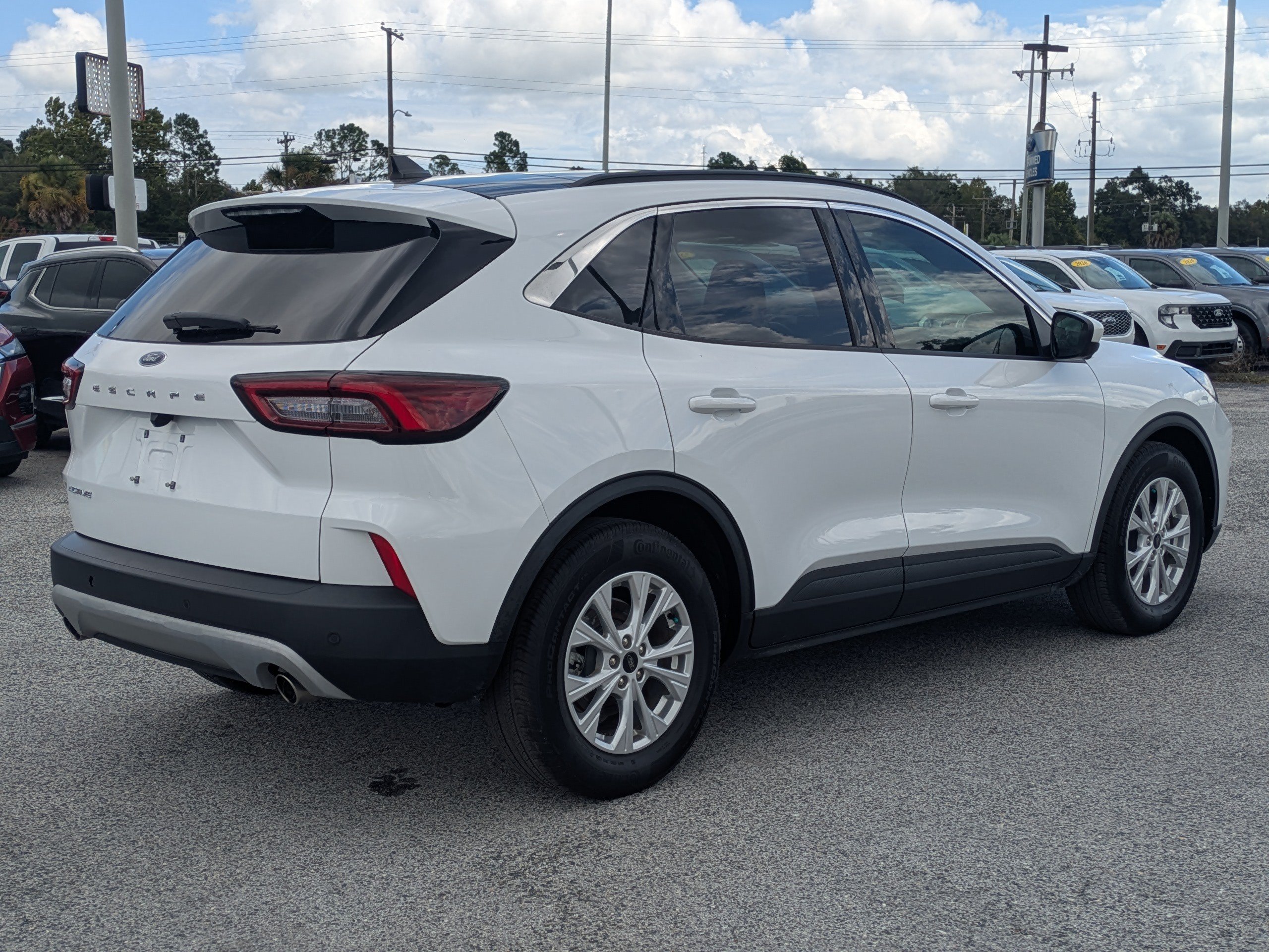 Used 2024 Ford Escape Active w/ Tech Pack #2 FWD image 4