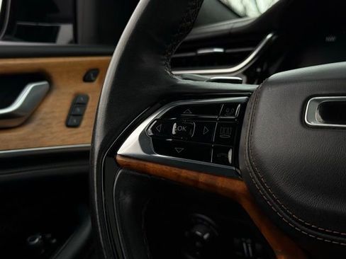 Used 2022 Jeep Grand Cherokee L Summit image 12