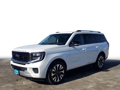 New 2026 Ford Expedition Platinum w/ Driver's Package image 2