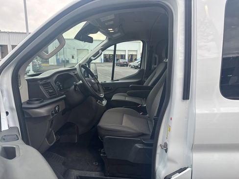 Used 2022 Ford Transit 350 XLT image 10