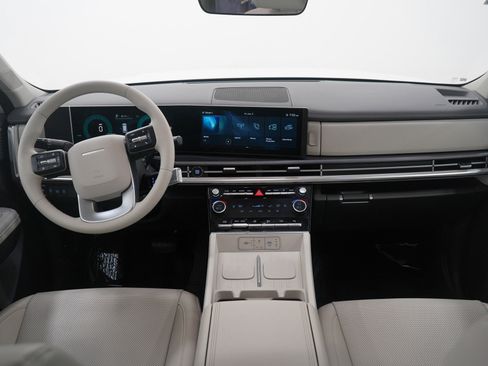 Used 2025 Hyundai Santa Fe SEL image 18