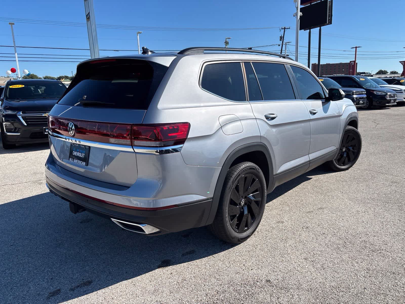 Used 2024 Volkswagen Atlas SE FWD image 5