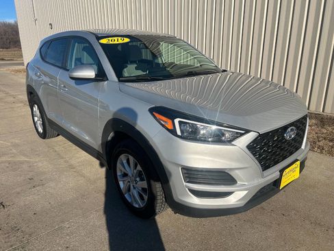 Used 2019 Hyundai Tucson SE image 1