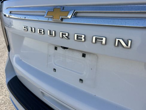 Used 2023 Chevrolet Suburban LT AWD/4WD image 11