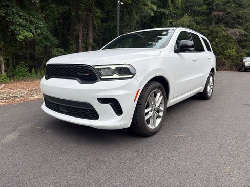 Used 2024 Dodge Durango GT RWD image 2