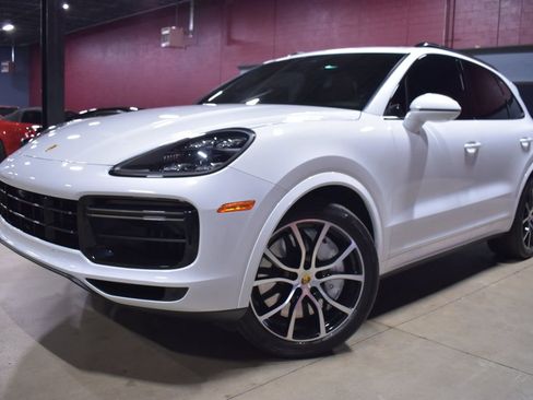 Used 2023 Porsche Cayenne Turbo w/ Premium Package Plus image 4
