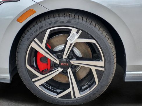 New 2026 Volkswagen GTI SE FWD image 21