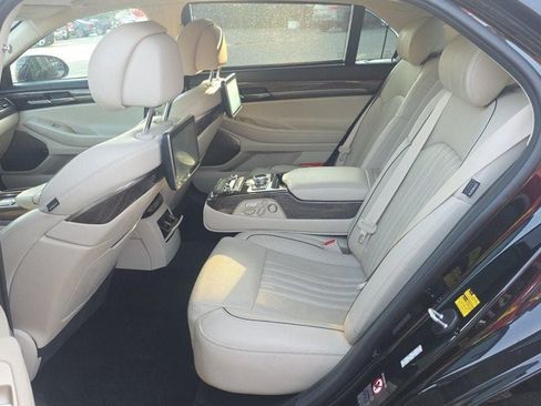 Used 2019 Genesis G90 5.0 Ultimate RWD image 10