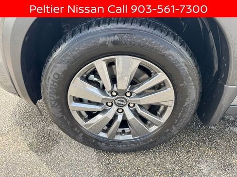 Certified 2025 Nissan Pathfinder SV w/ Cargo Package AWD/4WD image 9