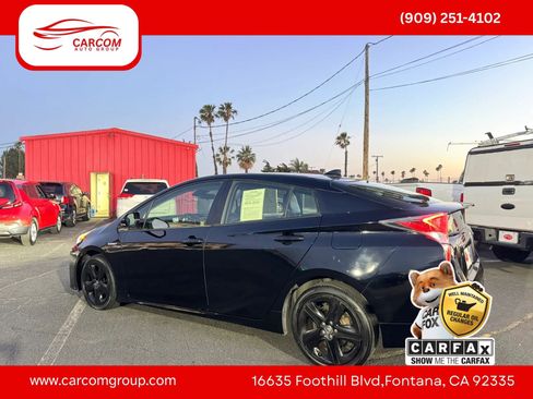 Used 2016 Toyota Prius Four Touring FWD image 4