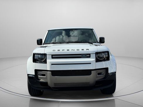 Certified 2025 Land Rover Defender 130 X-Dynamic SE image 7