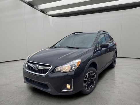 Used 2017 Subaru Crosstrek 2.0i Premium w/ Moonroof Package image 1