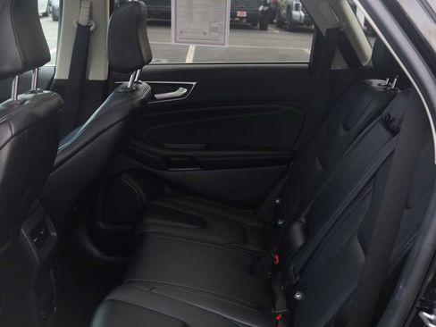 Used 2021 Ford Edge Titanium w/ Equipment Group 301A AWD/4WD image 24