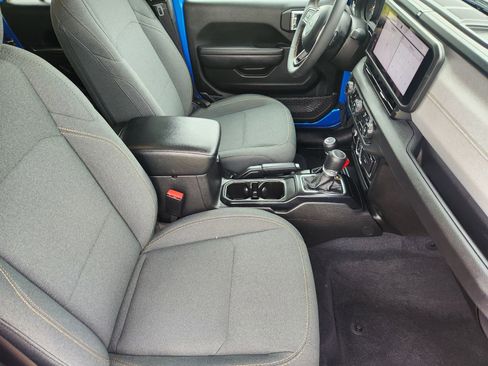 Used 2024 Jeep Wrangler Unlimited Sport AWD/4WD image 17