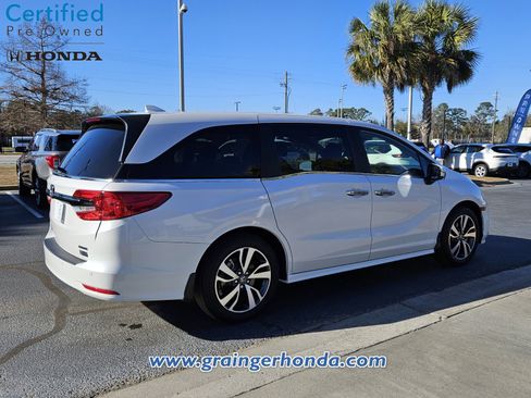 Certified 2024 Honda Odyssey Touring image 5