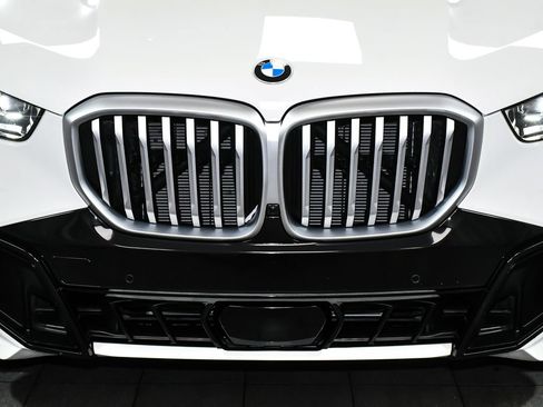 Used 2026 BMW X5 xDrive40i AWD/4WD image 74