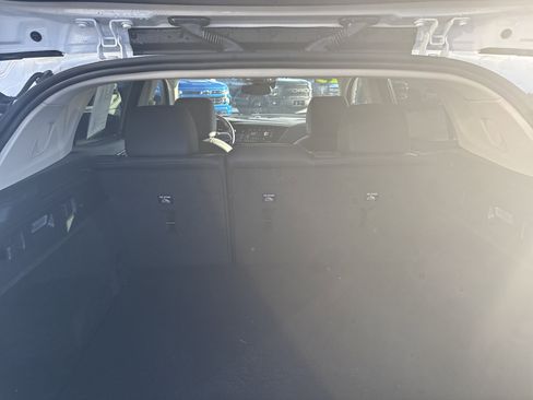 Used 2023 Buick Envision Essence w/ Sport Touring Package image 5