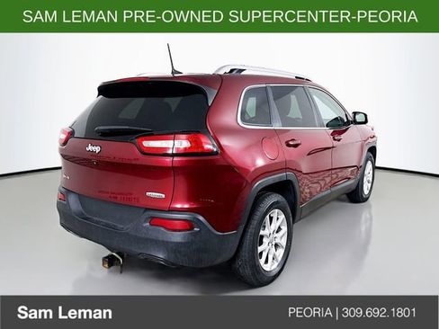 Used 2018 Jeep Cherokee Latitude w/ Cold Weather Group image 7