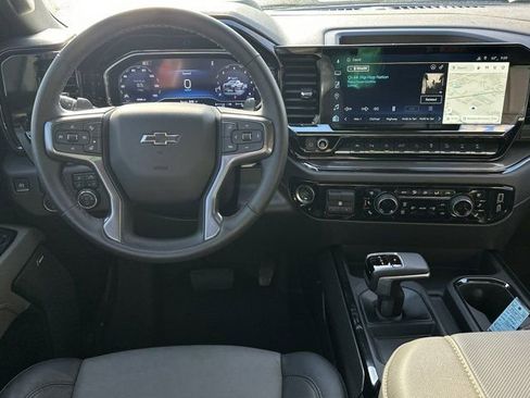 Used 2025 Chevrolet Silverado 1500 ZR2 w/ Technology Package image 25