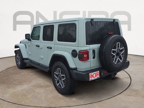 Used 2024 Jeep Wrangler Sahara w/ Technology Group image 8