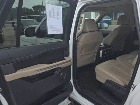 Used 2022 Ford Expedition Max Limited AWD/4WD image 22