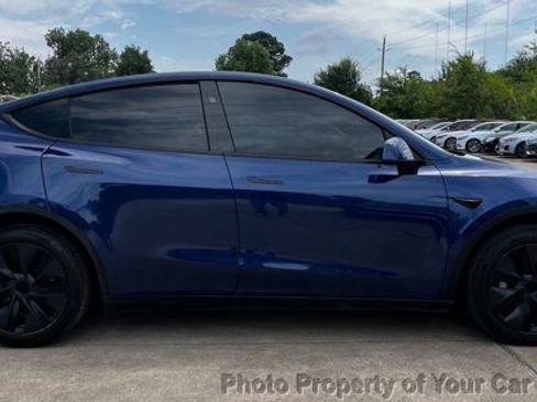 Used 2025 Tesla Model Y Long Range RWD image 5