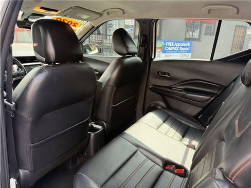 Used 2020 Nissan Kicks SR w/ SR Premium Package image 22