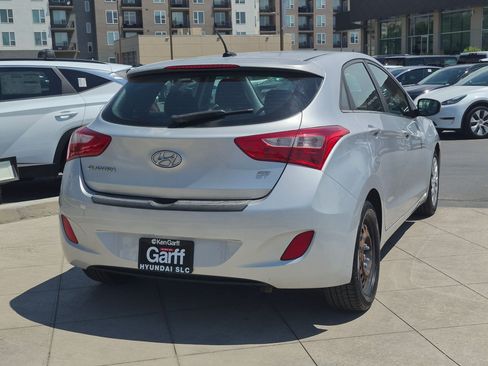 Used 2016 Hyundai Elantra GT FWD image 3