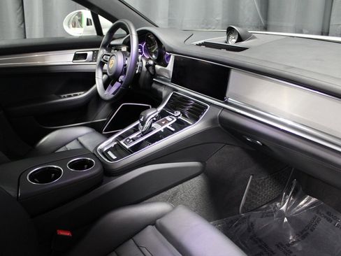 Used 2023 Porsche Panamera 4S image 25