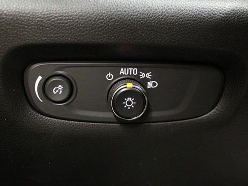 Used 2023 Chevrolet Traverse LT w/ LPO, Floor Liner Package AWD/4WD image 21
