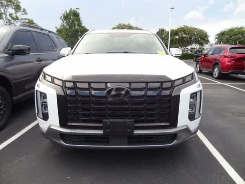 Used 2023 Hyundai Palisade SEL AWD/4WD image 2