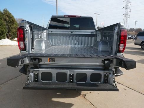 Used 2025 GMC Sierra 1500 Elevation image 7