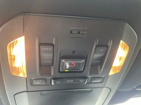 Used 2022 Toyota Highlander XSE FWD image 37