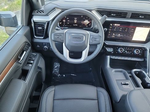 New 2026 GMC Sierra 2500 Denali w/ Denali Reserve Package image 13