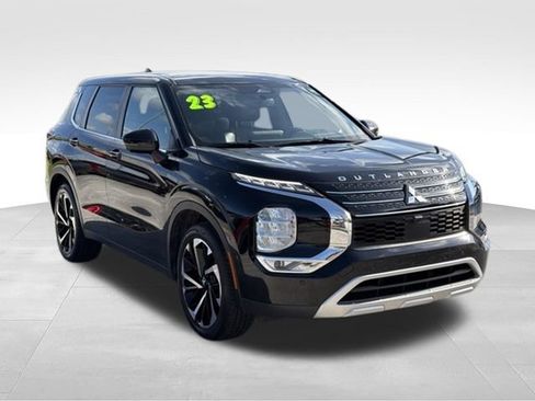 Used 2023 Mitsubishi Outlander SE FWD image 6