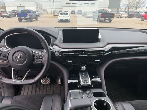 Used 2023 Acura MDX A-Spec image 6