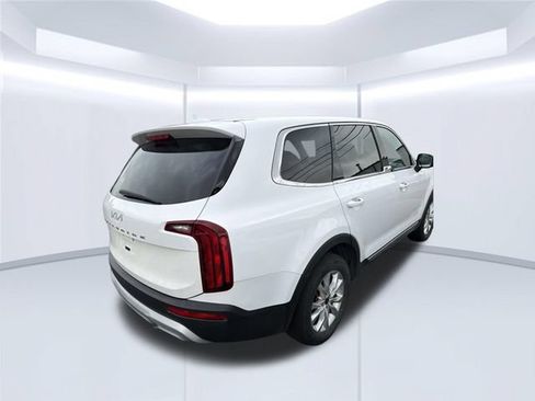 Used 2022 Kia Telluride LX AWD/4WD image 4