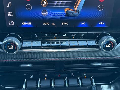 Used 2026 Chevrolet Colorado Z71 w/ Technology Package AWD/4WD image 17
