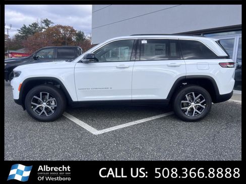 New 2025 Jeep Grand Cherokee Limited w/ Luxury Tech Group II image 2