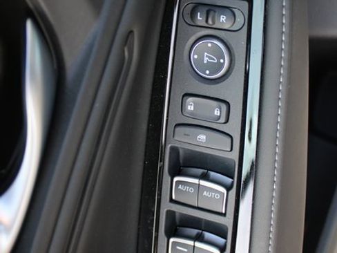 Used 2025 Honda Accord Touring image 7