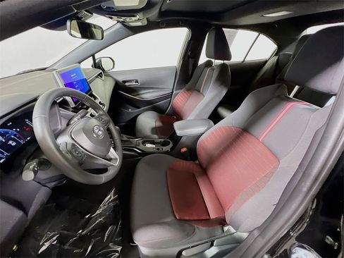 Used 2025 Toyota Corolla SE image 19