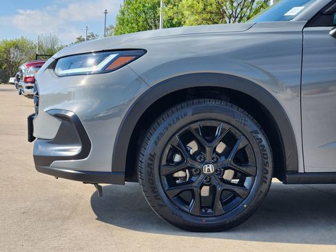 Certified 2025 Honda HR-V Sport image 8