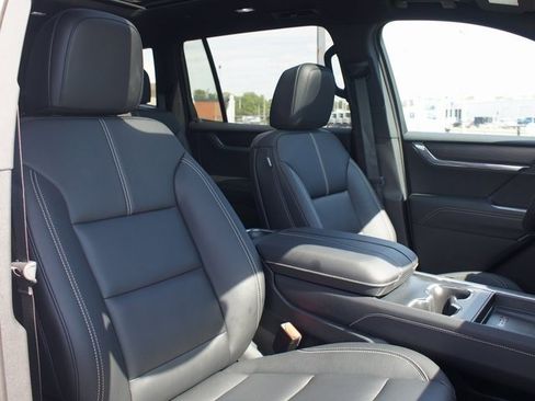 Used 2024 GMC Acadia Elevation w/ Trailering Package image 22