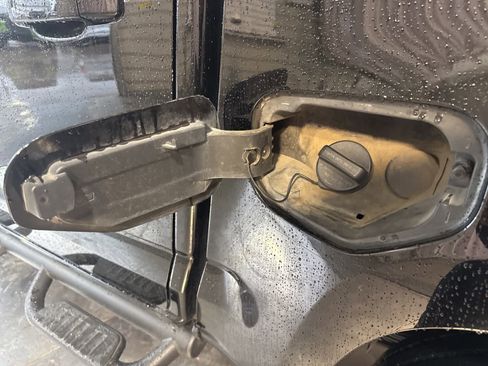 Used 2016 Chevrolet Colorado LT w/ LT Convenience Package image 16