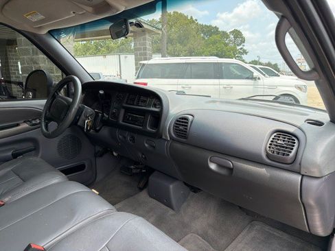 Used 2001 Dodge Ram 2500 Truck 2WD Quad Cab image 21