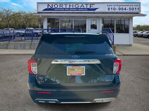 Certified 2024 Ford Explorer XLT w/ Equipment Group 202A AWD/4WD image 3