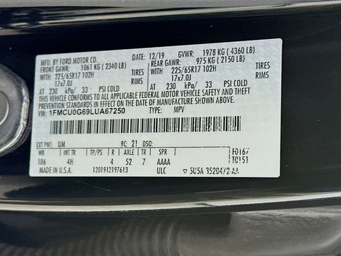 Used 2020 Ford Escape SE image 12