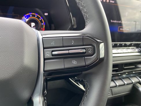 Used 2026 Chevrolet Colorado LT image 20