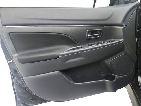Used 2024 Mitsubishi Outlander Sport ES image 17
