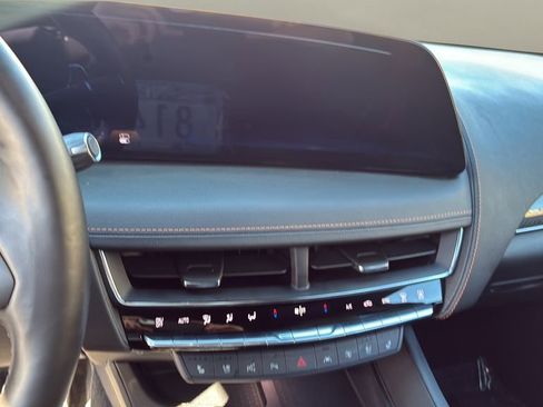 Certified 2025 Cadillac CT5 V w/ Technology Package image 9